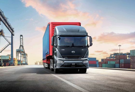 Hệ thống Đa phương tiện Phiên bản Tầm xa Máy kéo Q3 Đi kèm