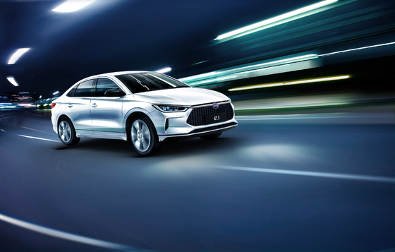 Xe xe tắc xi BYD e3 điện thuần túy có phạm vi 401KM